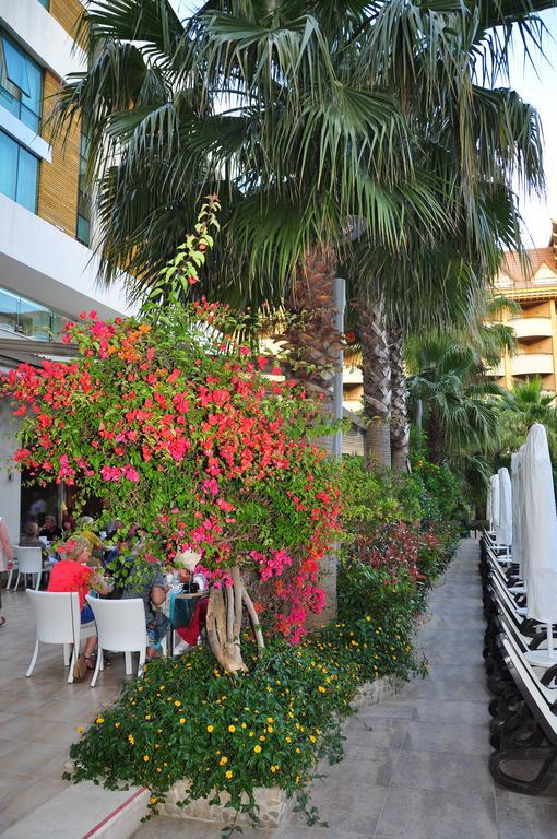 Port Side Resort Hotel Экстерьер фото