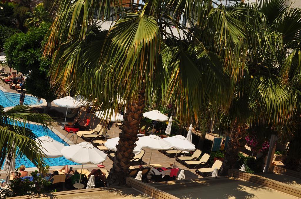 Port Side Resort Hotel Экстерьер фото