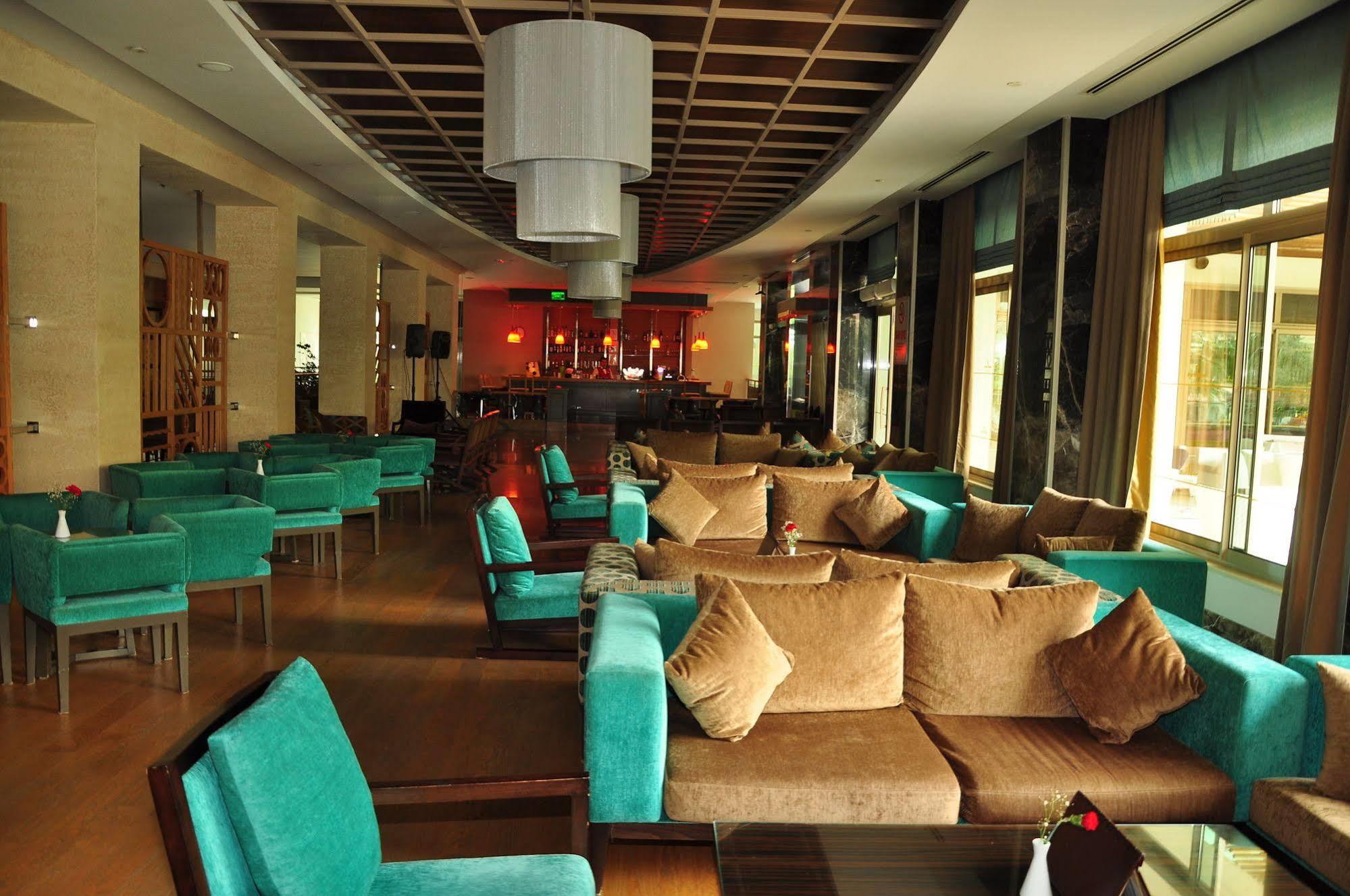 Port Side Resort Hotel Экстерьер фото
